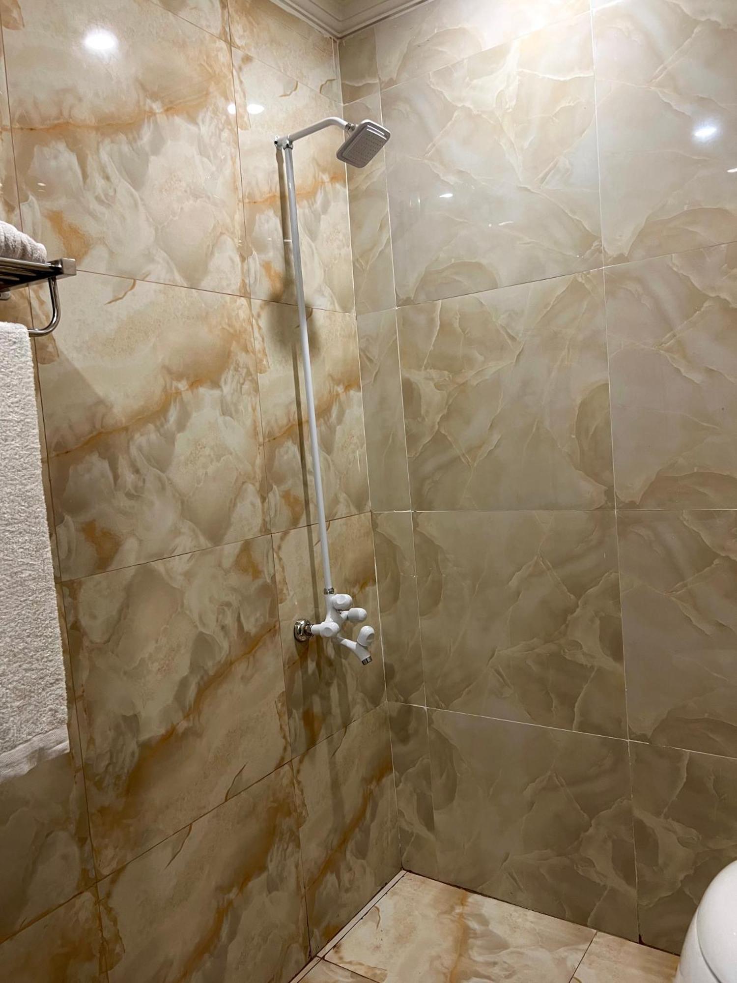 Babar House Hotel Файсалабад Екстериор снимка